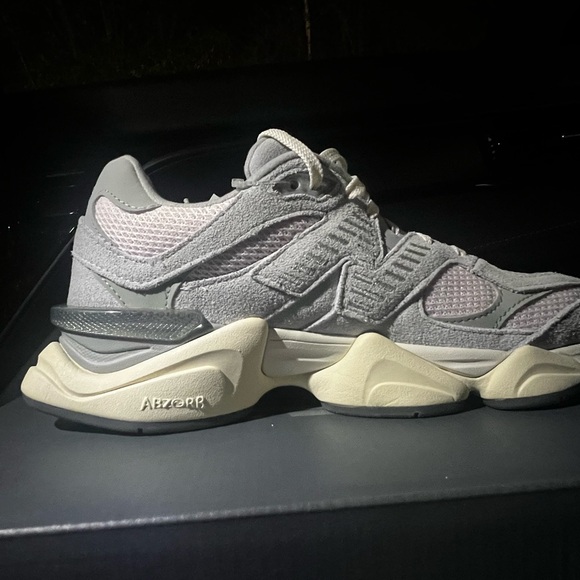 New Balance White Sneakers - Picture 8 of 9